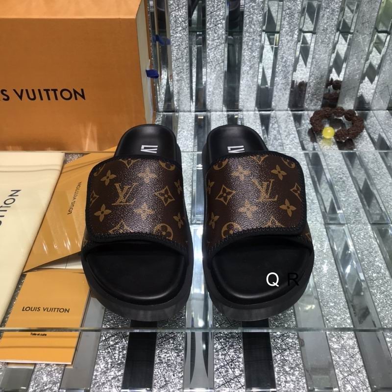 LV Men's Slippers 44